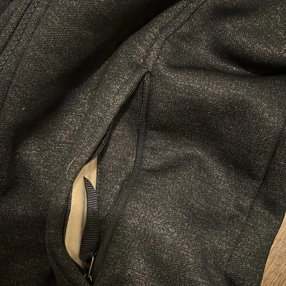 The North Face women’s canyon lands full zip with hood - Picture 4 of 4